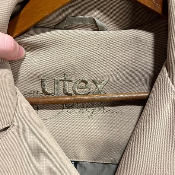 Utex beige full-length trench coat with soft lining. Size 10 - Picture 2 of 5